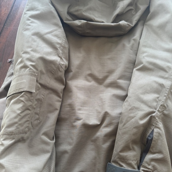 Men’s Helly Hansen ski jacket - Picture 4 of 6